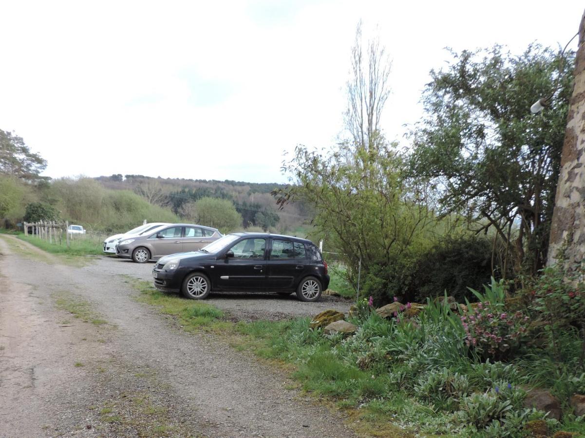Le Clos Fleuri Segrie Bagian luar foto