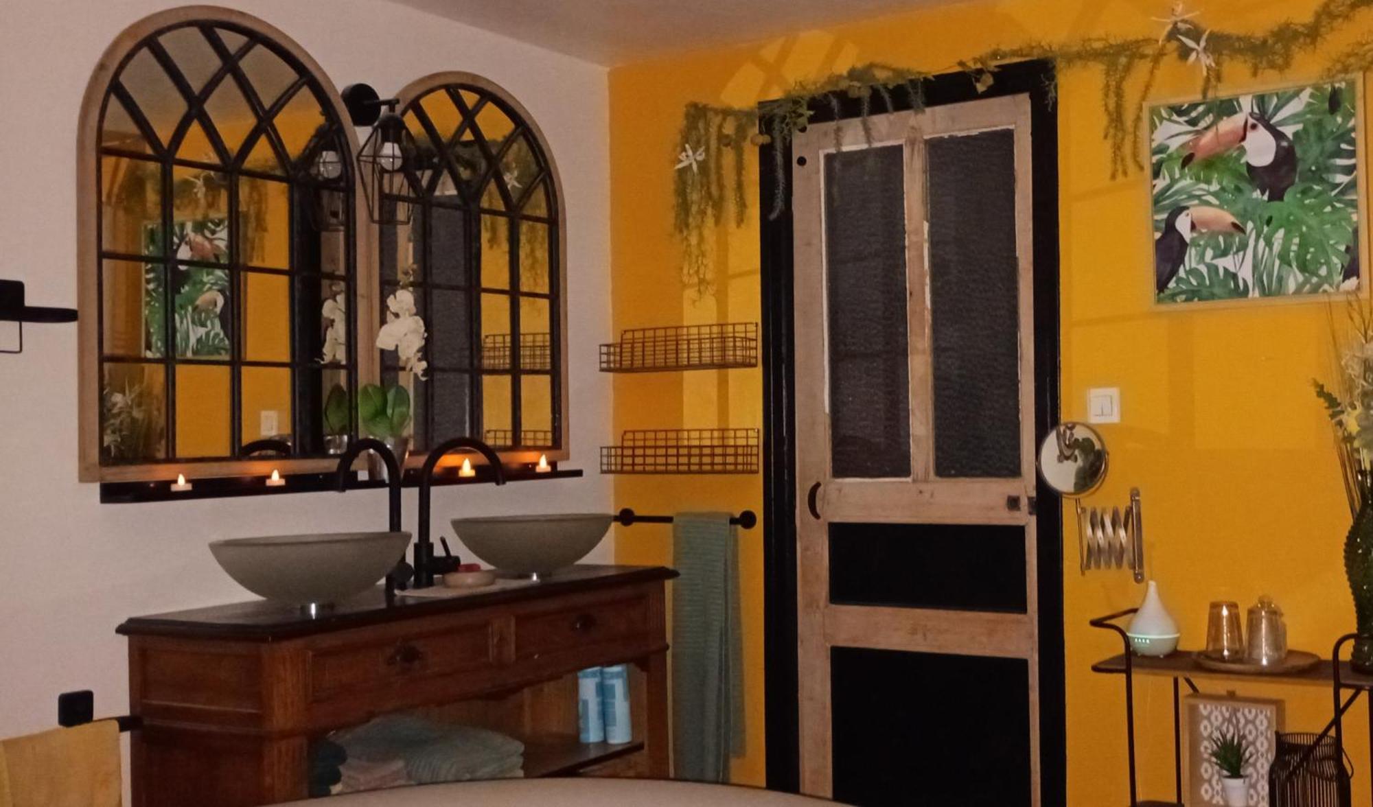 Le Clos Fleuri Segrie Bagian luar foto